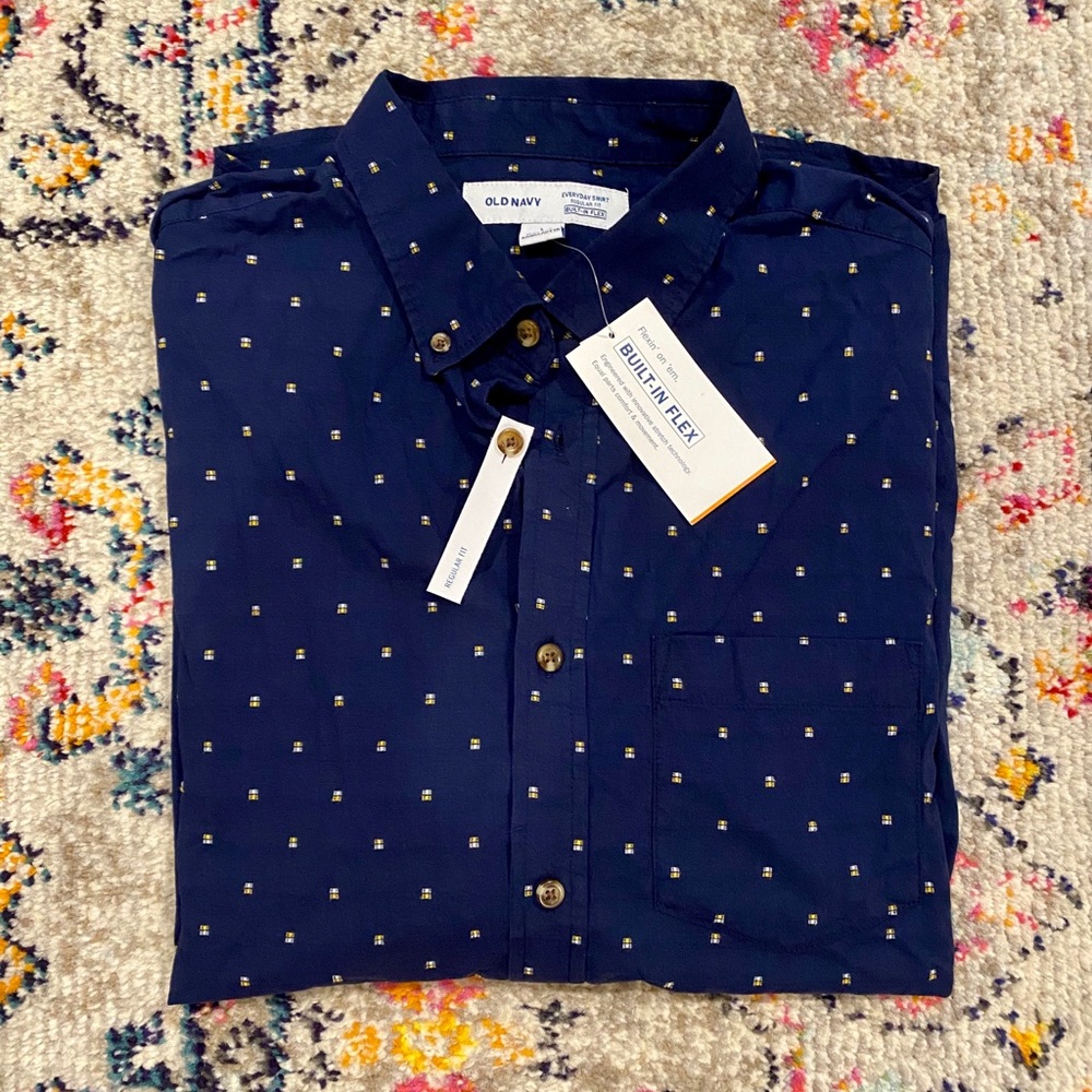 NWT! Men’s Everyday Long Sleeve Button Down